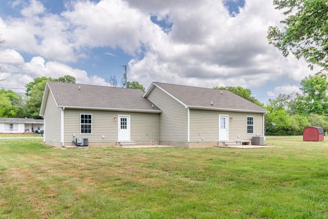 221 Fry Ln, Pulaski, TN 38478