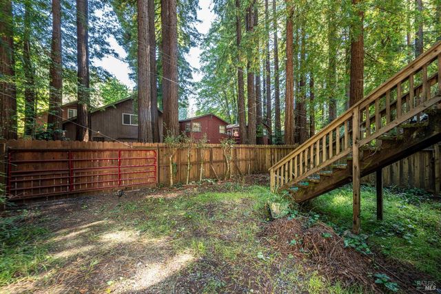17390 Riverside Dr, Guerneville, CA 95446