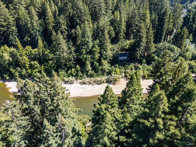 17390 Riverside Dr, Guerneville, CA 95446
