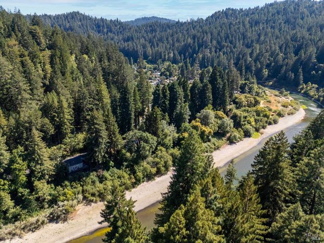 17390 Riverside Dr, Guerneville, CA 95446