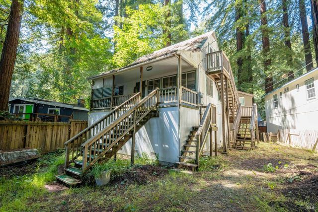 17390 Riverside Dr, Guerneville, CA 95446