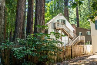 17390 Riverside Dr, Guerneville, CA 95446