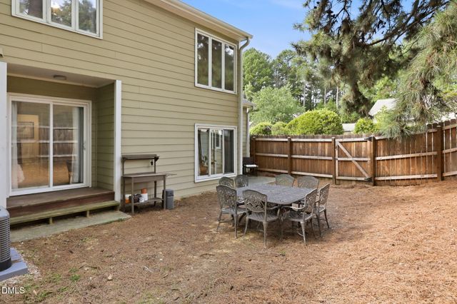 4221 Pin Oak Drive, Durham, NC 27707