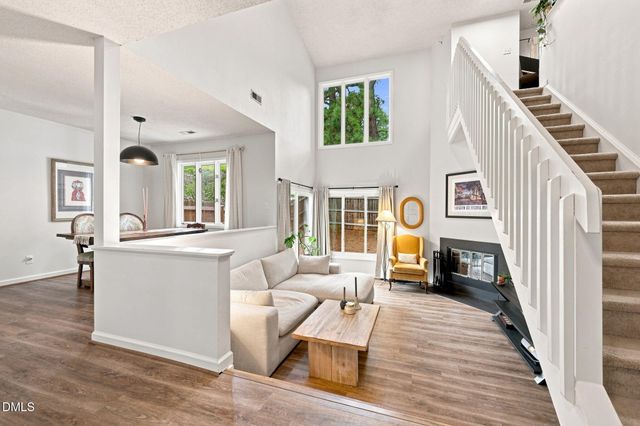 4221 Pin Oak Drive, Durham, NC 27707