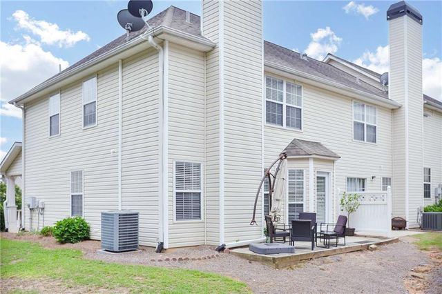 417 Red Coat Lane, Woodstock, GA 30188