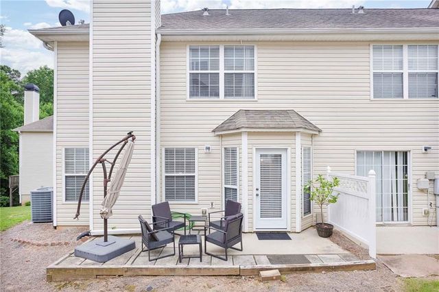 417 Red Coat Lane, Woodstock, GA 30188