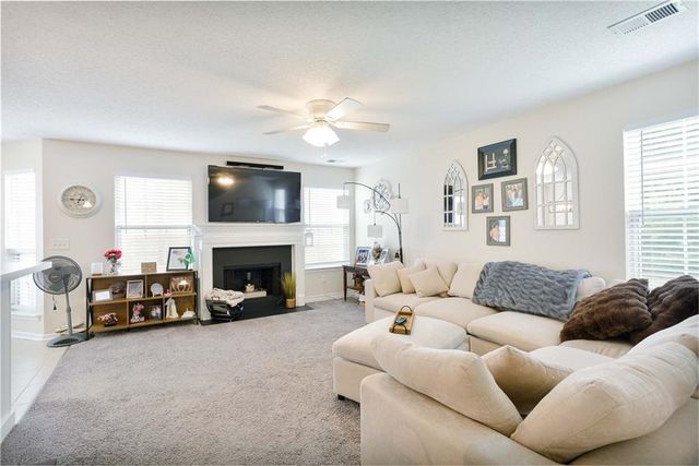 417 Red Coat Lane, Woodstock, GA 30188