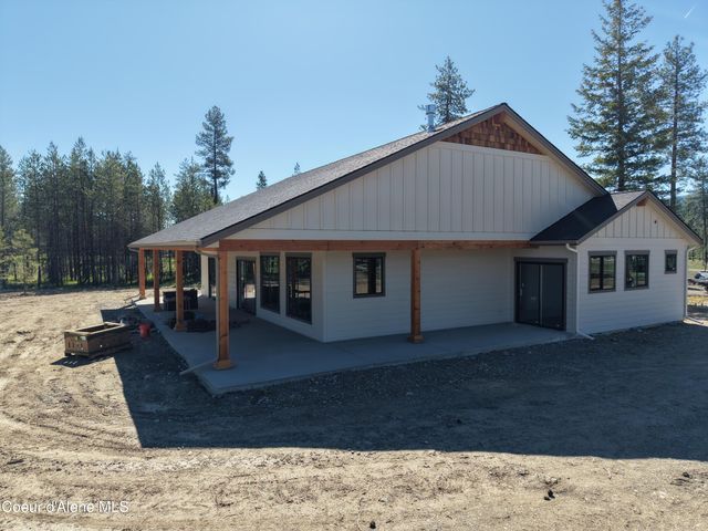 93 Cannon Lane, Blanchard, ID 83804