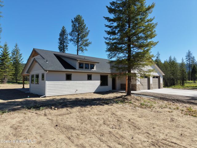 93 Cannon Lane, Blanchard, ID 83804