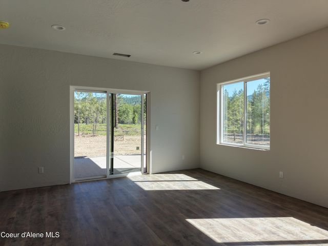 93 Cannon Lane, Blanchard, ID 83804