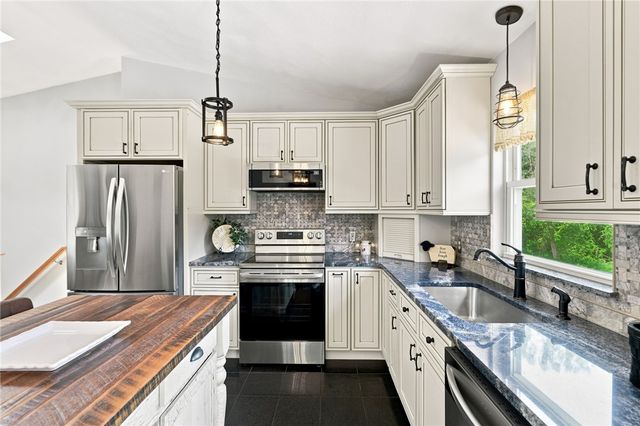 175 Hope Furnace Road, Scituate, RI 02831