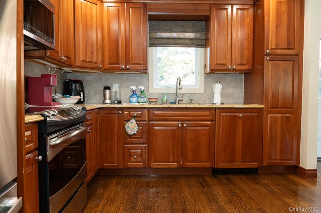 773 Wenwood Drive, East Meadow, NY 11554