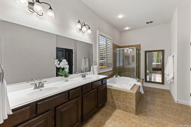11823 Newton Trail, San Antonio, TX 78253
