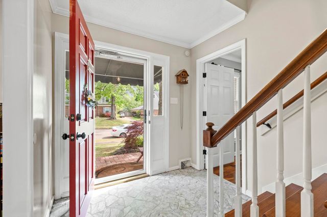 6972 BENT CREEK DR, Germantown, TN 38138