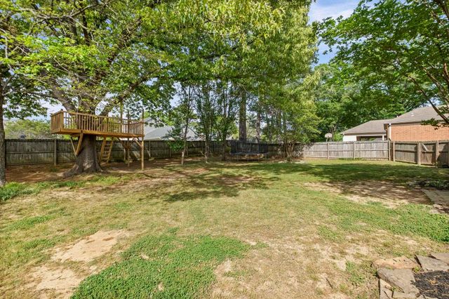 6972 BENT CREEK DR, Germantown, TN 38138