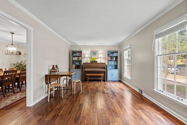 6972 BENT CREEK DR, Germantown, TN 38138