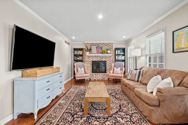 6972 BENT CREEK DR, Germantown, TN 38138