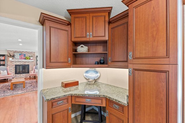 6972 BENT CREEK DR, Germantown, TN 38138