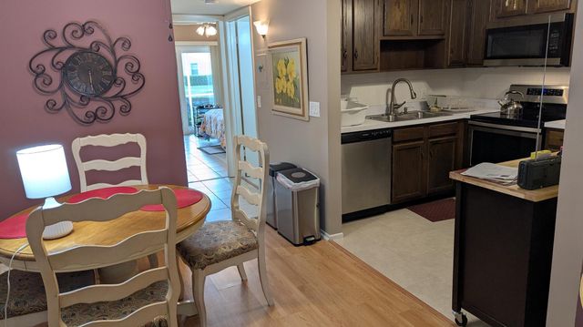 21 Vista Gardens Trail 104, Vero Beach, FL 32962