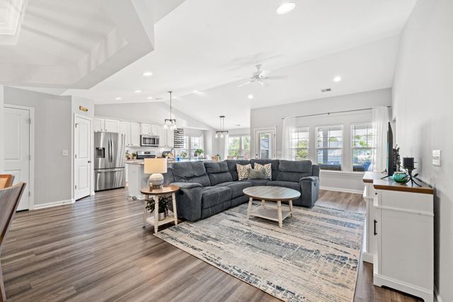 3708 Park Pointe Ave., Little River, SC 29566