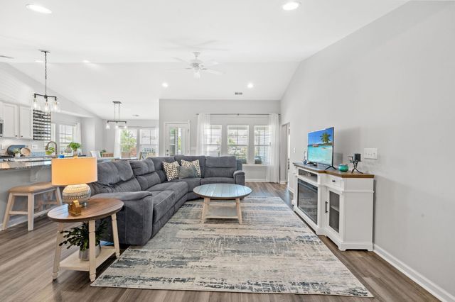 3708 Park Pointe Ave., Little River, SC 29566