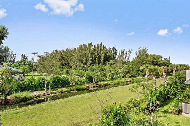 640 Pioneer Way 640, Royal Palm Beach, FL 33411