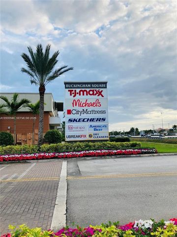 640 Pioneer Way 640, Royal Palm Beach, FL 33411