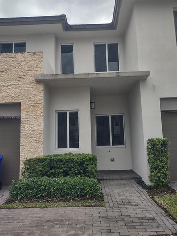 640 Pioneer Way 640, Royal Palm Beach, FL 33411