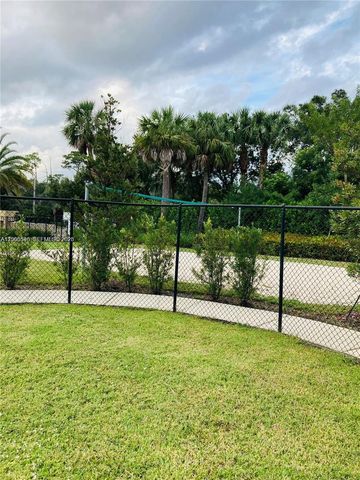 640 Pioneer Way 640, Royal Palm Beach, FL 33411