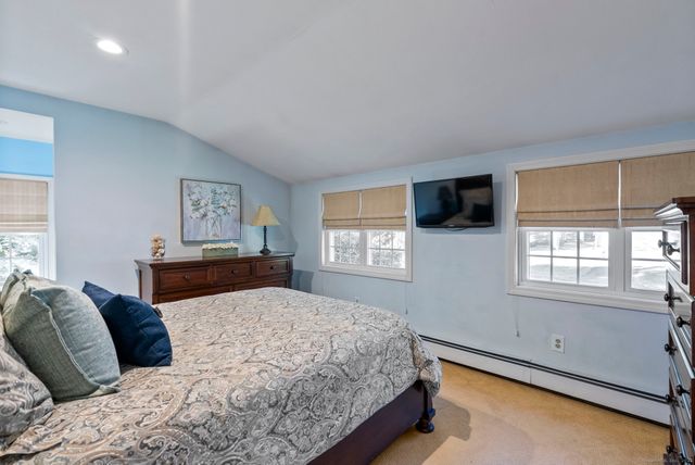 124 Ridgewood Road, Glastonbury, CT 06033