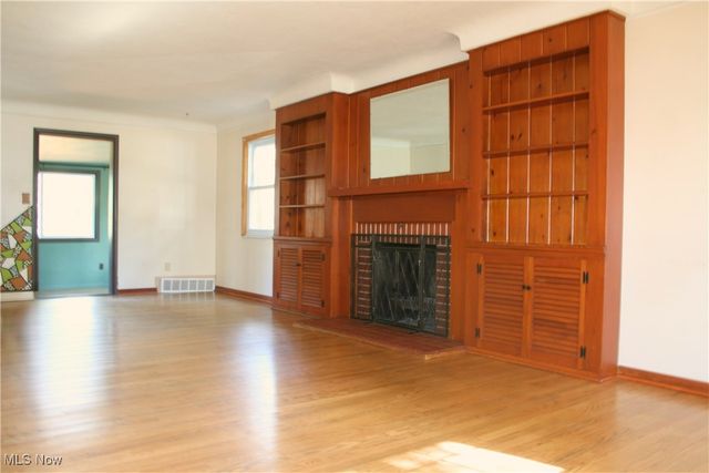 26600 Osborn Road, Bay Village, OH 44140