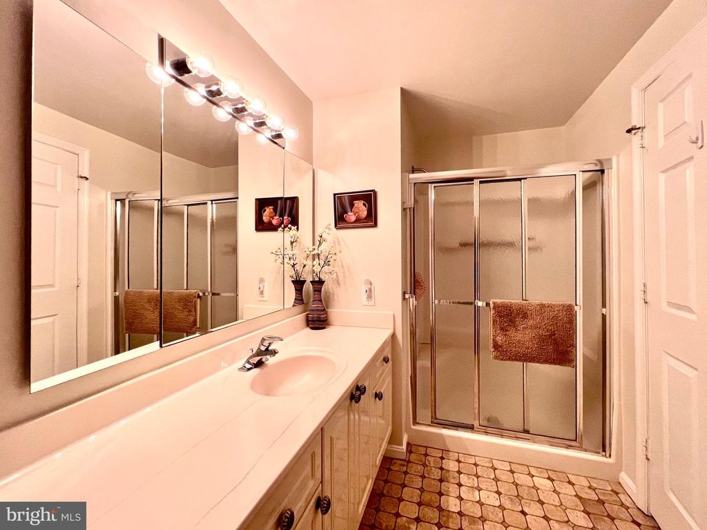 3210 N LEISURE WORLD BLVD #1017, Silver Spring, MD 20906