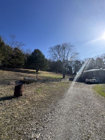 36 Hartsville Pike, Carthage, TN 37030