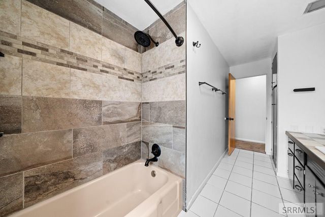 1896 Jeppson Avenue, Idaho Falls, ID 83404