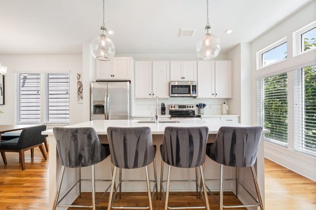 225 Sterling Point Cir, Nashville, TN 37209