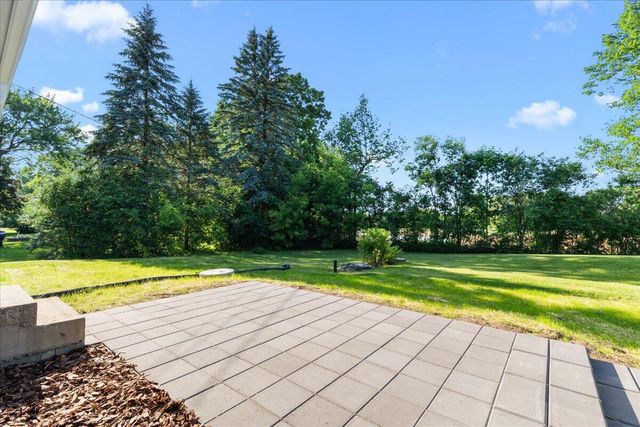 N113W20588 Edgewood DRIVE, Germantown, WI 53022