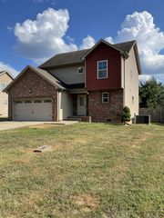 3456 Bradfield Dr, Clarksville, TN 37042
