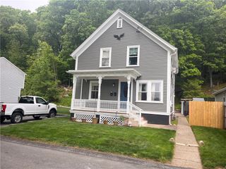 25 Earl Street, Lincoln, RI 02865