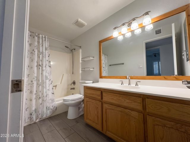 4222 E WINNETKA Drive, Phoenix, AZ 85044