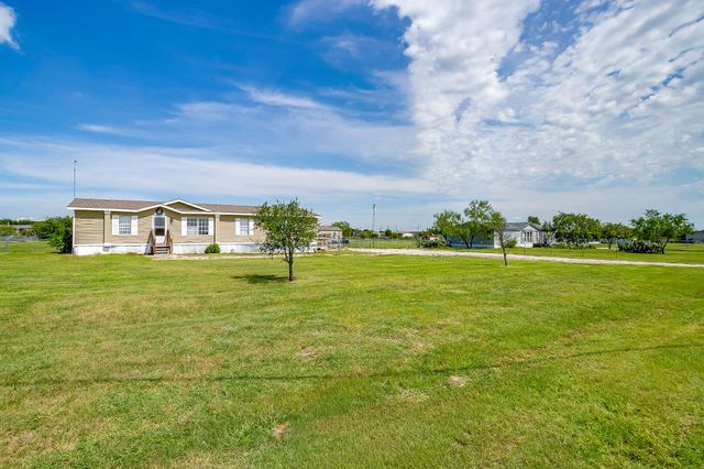 5900 Wild Berry Trail, Joshua, TX 76058