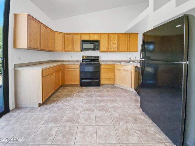 8864 E RAINIER Drive, Gold Canyon, AZ 85118