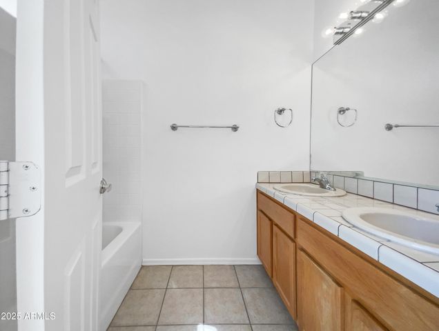 8864 E RAINIER Drive, Gold Canyon, AZ 85118