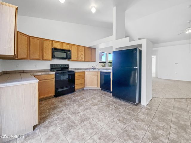 8864 E RAINIER Drive, Gold Canyon, AZ 85118