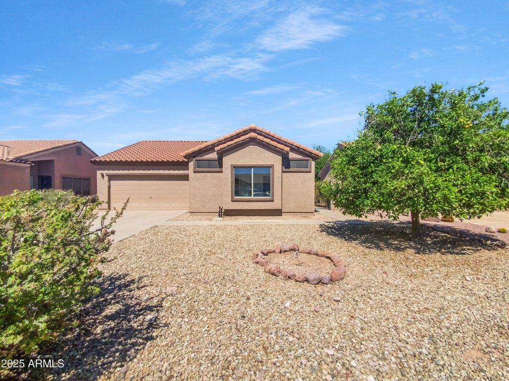 8864 E RAINIER Drive, Gold Canyon, AZ 85118