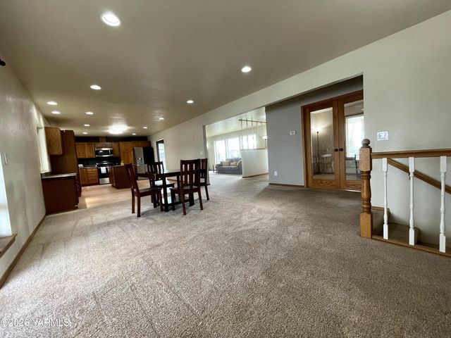 511 Reed St, Zillah, WA 98953