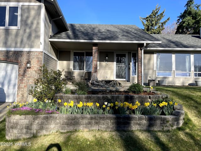 511 Reed St, Zillah, WA 98953