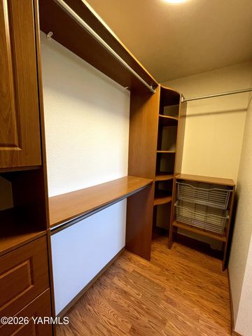 511 Reed St, Zillah, WA 98953