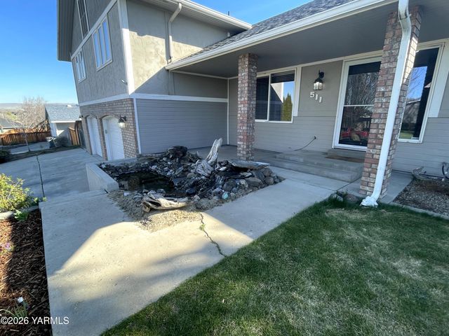 511 Reed St, Zillah, WA 98953