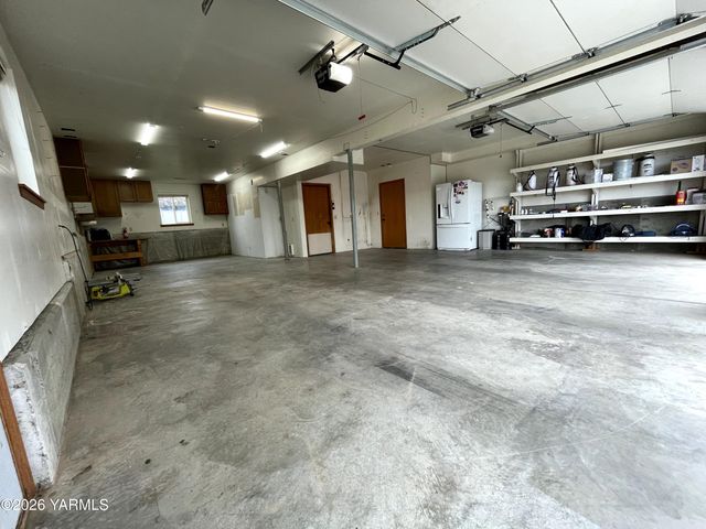 511 Reed St, Zillah, WA 98953