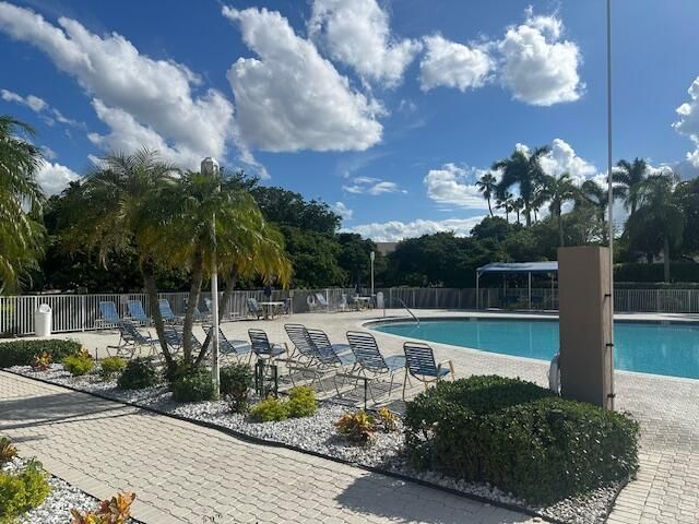 7680 Trent Drive 310, Tamarac, FL 33321